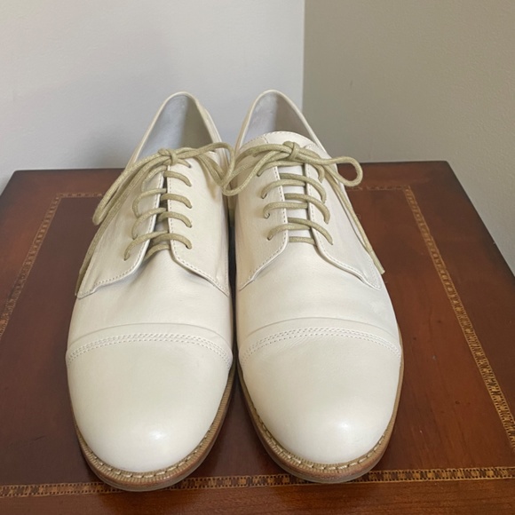 Via Spiga Niko Oxford Flats in Ivory - Picture 3 of 11
